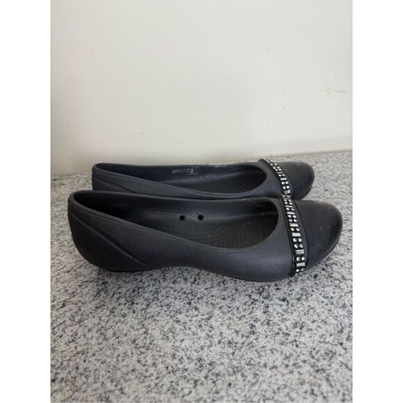 Crocs Womens Shoes 6 Solid Black Rhinestone Detail Closed Toe Slip On Ballet Fla - Picture 1 of 6